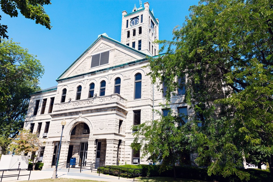 Old courthouse in Taylorville