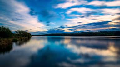 A blue start to the day, Castle Semple Loch, Lochwinnoch, Renfreshire, Scotland, UK
