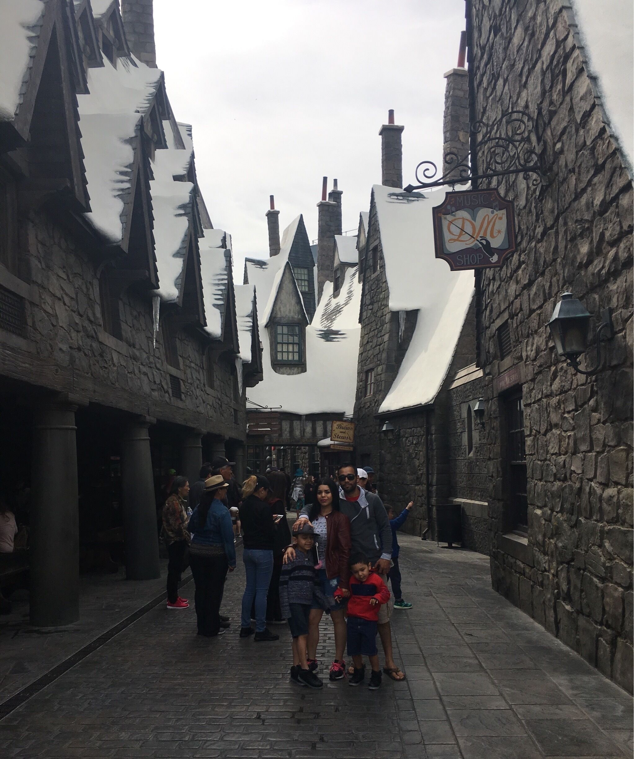 Look like if you are in the middle of a movie!! The constructions are so real !!!