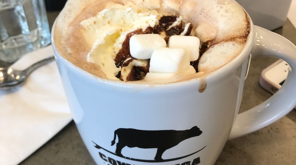 Smores hot chocolate
❤️💖 #foodiefinds