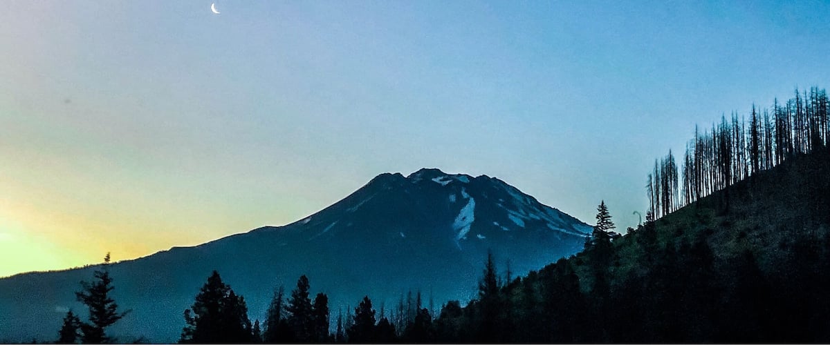 Northern California, Beautiful mountains and views of Mount Shasta. If you’re looking for a cool little California town that’s away from the city and everyone makes you feel at home. Check out Weed, California. This has become one of my favorite places to explore while traveling through Northern California and has some of the most beautiful views you could ever ask for. #california