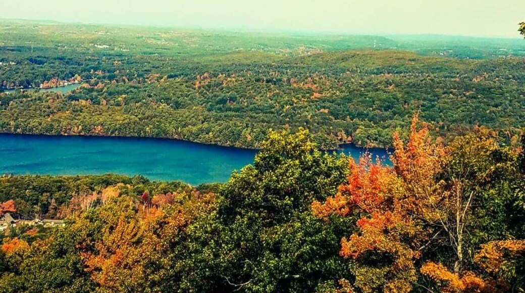 Wonderful hike to do in the fall!
#takeahike
#explore