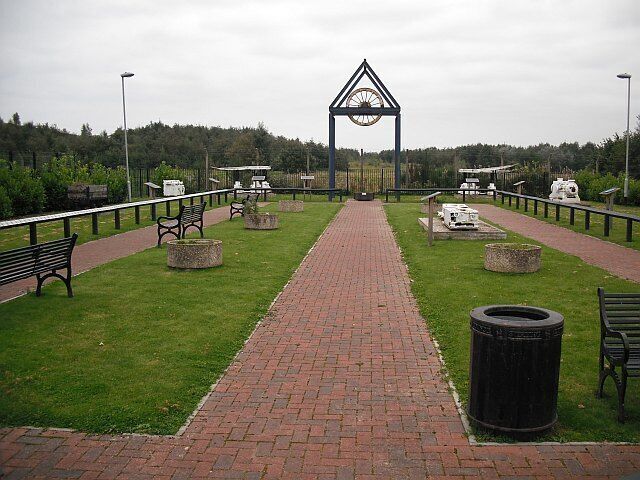 Polmaise Memorial Opened in 1994 to commemorate the miners killed working in the Polmaise pits. It is now also a museum.