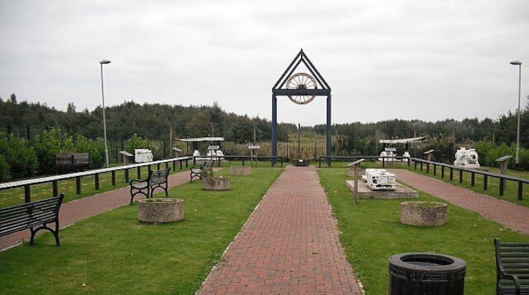 Polmaise Memorial Opened in 1994 to commemorate the miners killed working in the Polmaise pits. It is now also a museum.