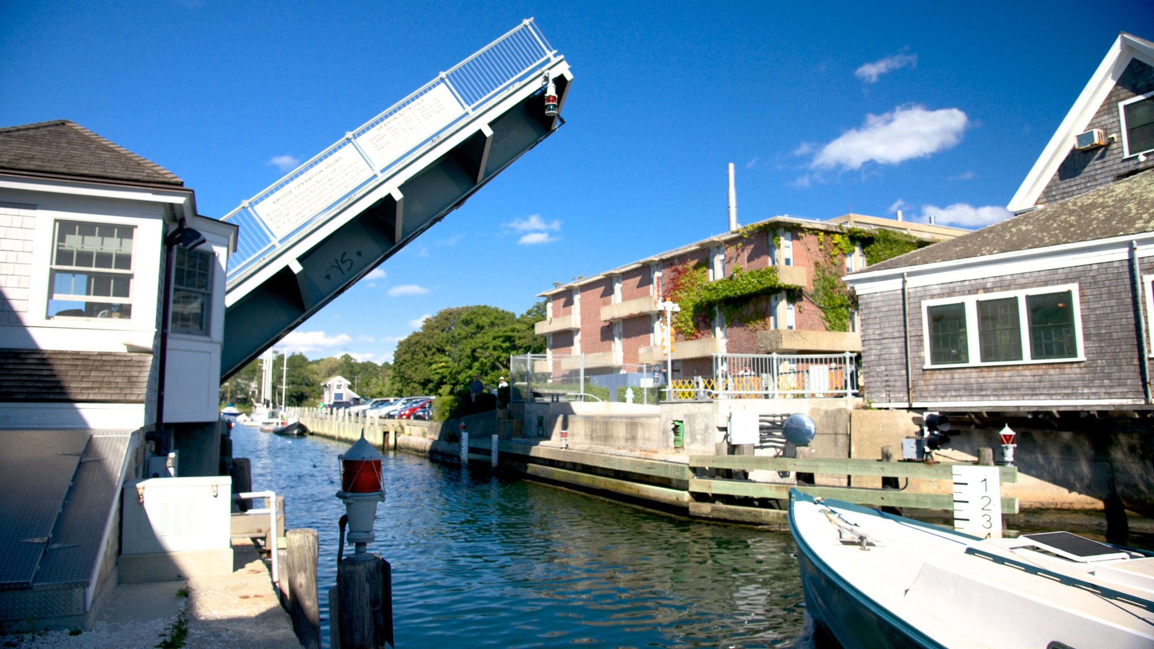 Woods Hole showing a bridge