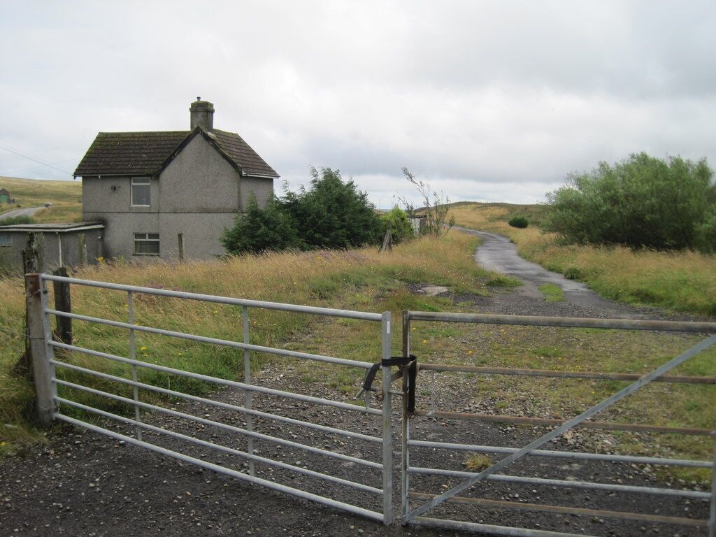 Waunavon railway station (site), Monmouthshire Opened in 1871 by the London & North Western railway on the line from Brynmawr to Pontypool, this station closed in 1941. View south east towards Blaenavon and Pontypool.