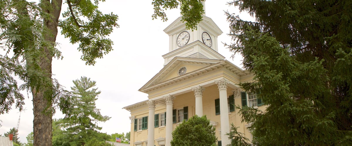 Shepherdstown featuring heritage architecture and an administrative buidling