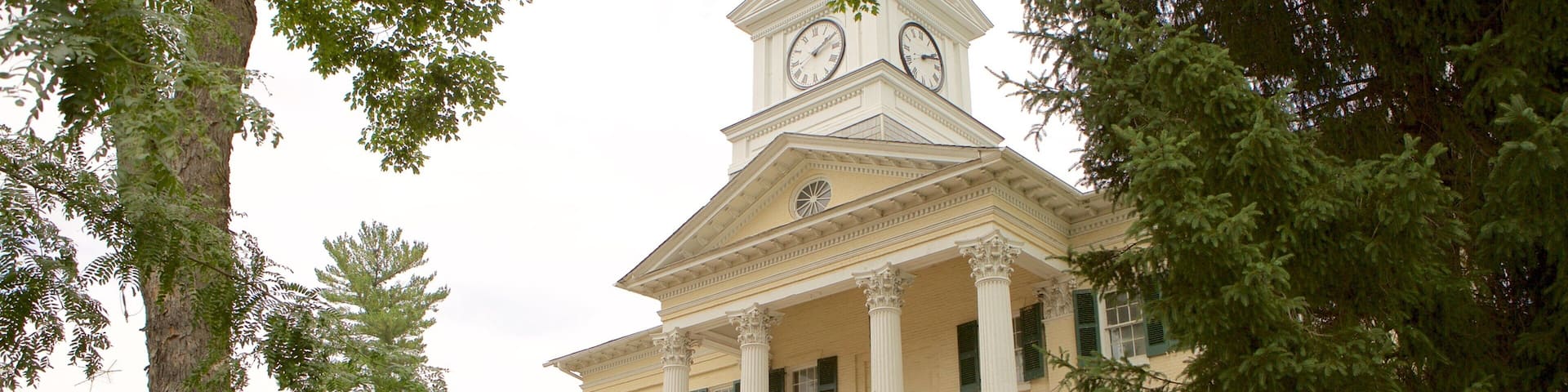 Shepherdstown featuring heritage architecture and an administrative buidling
