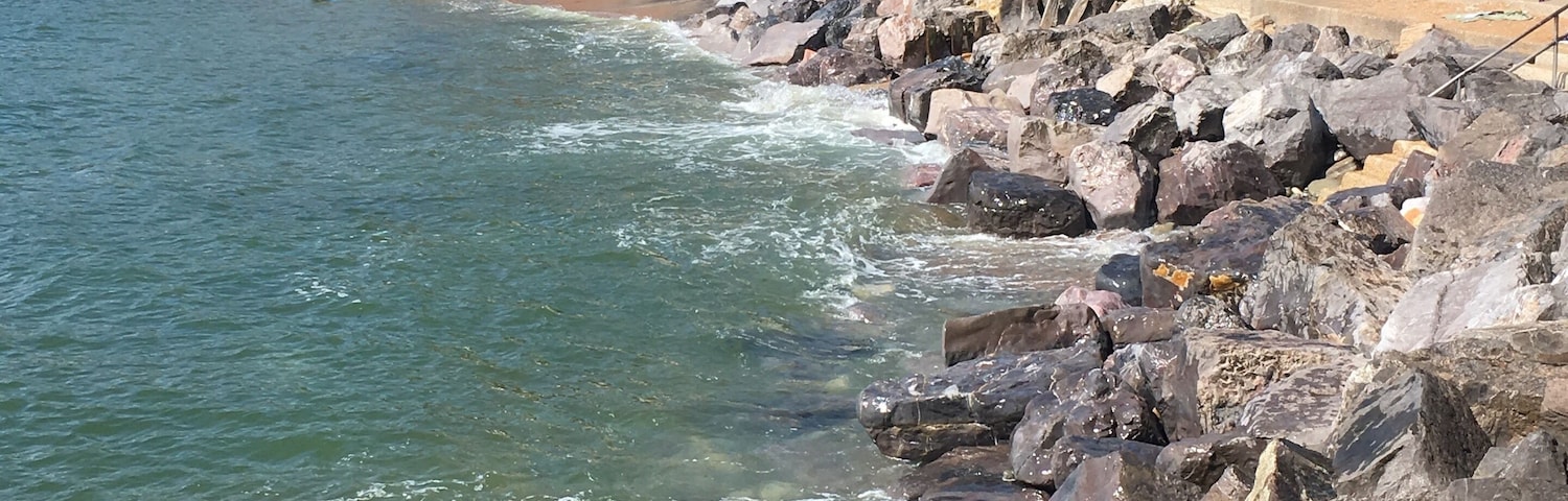 Beautiful cove, well worth the steep walk ☀️