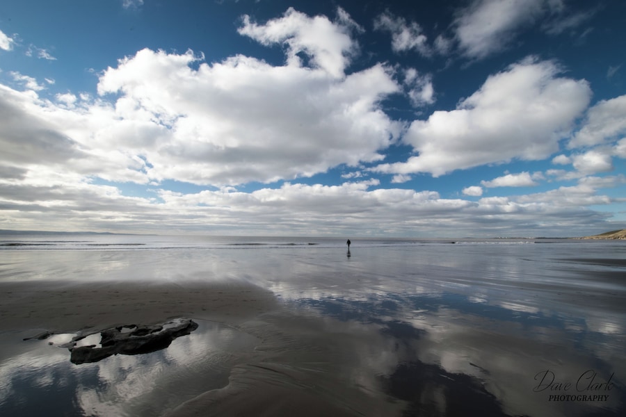 #Beachtips
Beautiful sandy beach at low tide. Great spot for photos