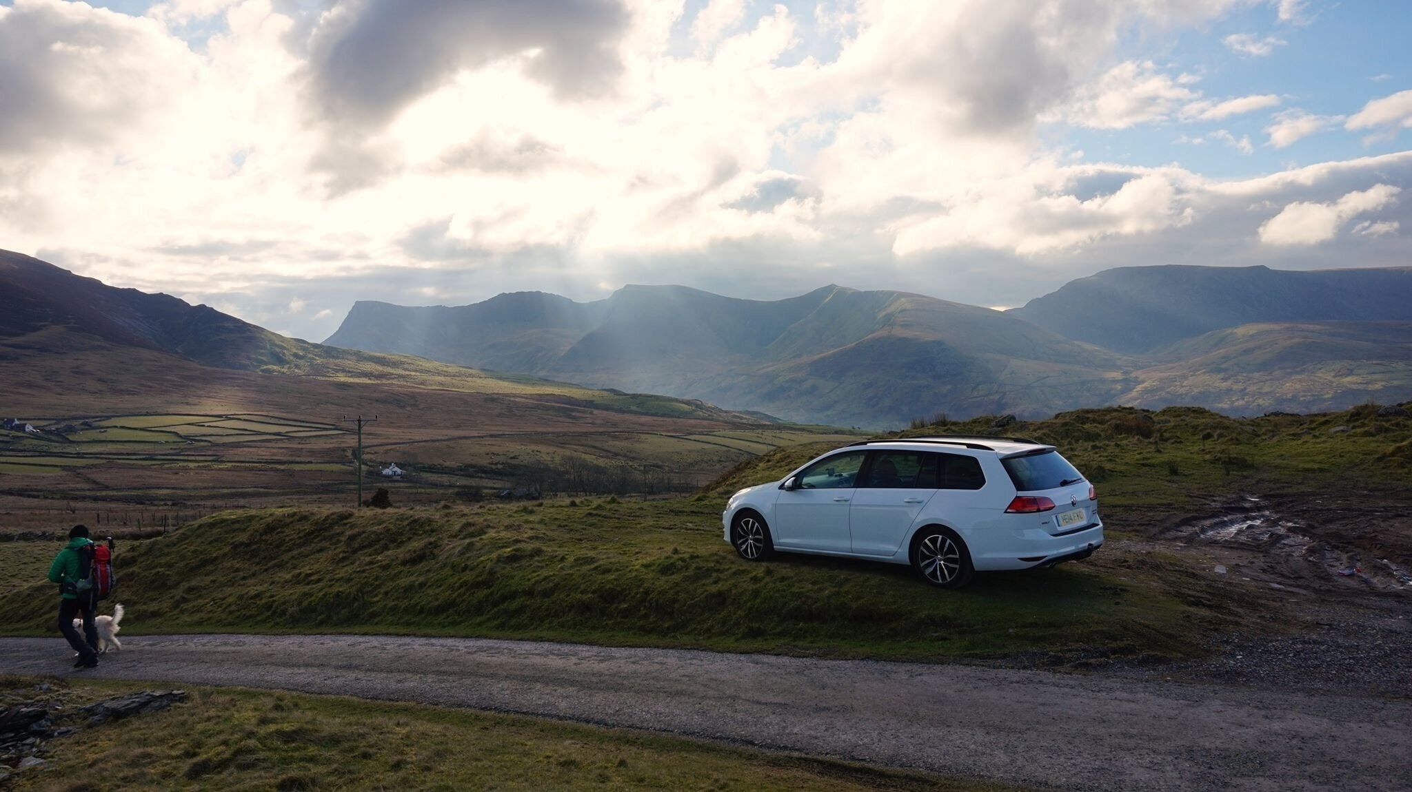 #OnTheRoad A long drive to the start of the walk up Mynydd Mawr in North Wales 🏴󠁧󠁢󠁷󠁬󠁳󠁿