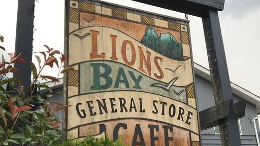 Great little cafe and shop on the Lions Bay Centennial trail head. Great hikes start here.