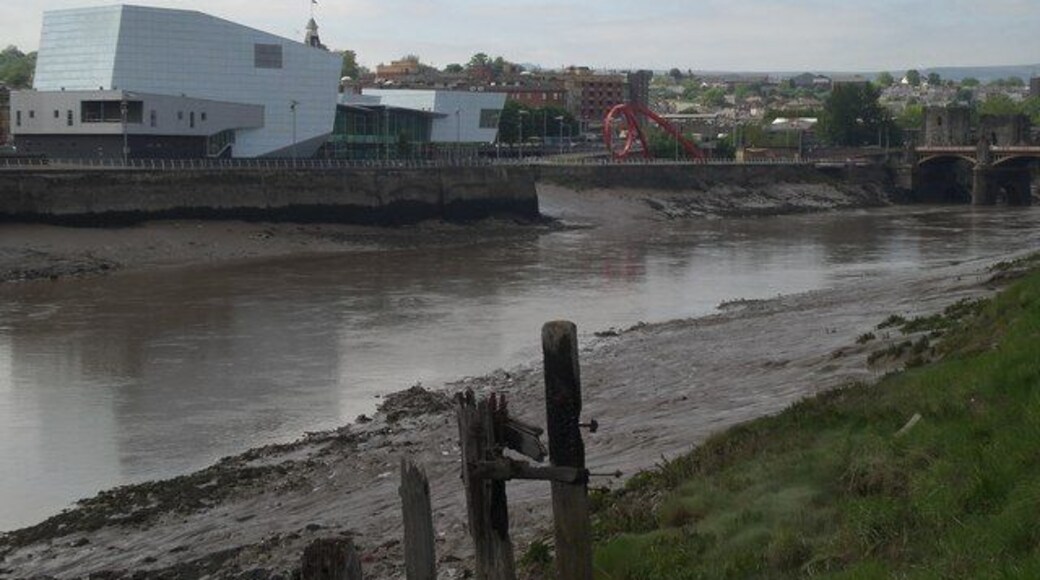 Riverfront Theatre and the west bank of the Usk Also showing the Steel Wave, Newport Bridge and a lot of Usk mud, this picture was taken from the east side of the footbridge