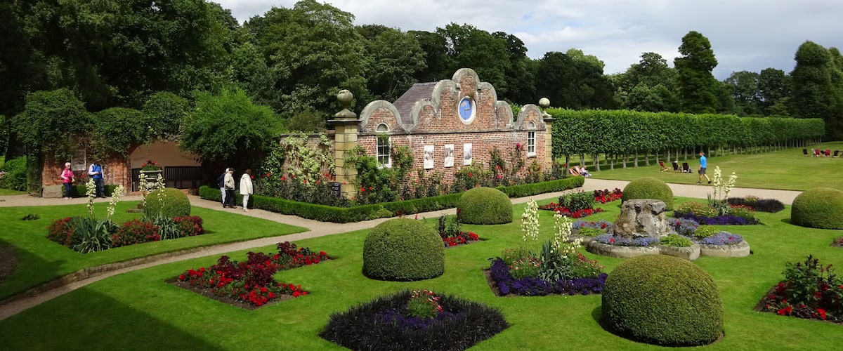 This is a photo of listed building number