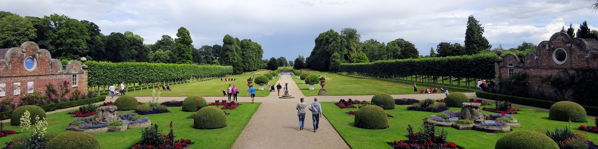 This is a photo of listed building number