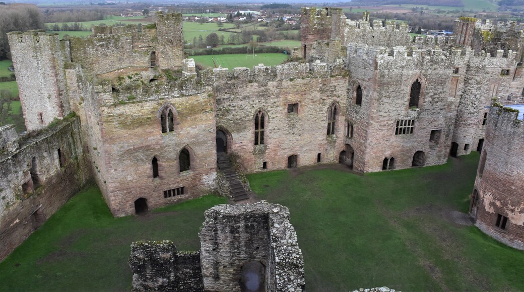 #lksawaydays 5a/2020 #lksawaydays After enjoying the previous weeks step back in time we decided for today's part 1 to continue on the theme of castles. With our destination programmed into the satnav we headed off to Shropshire to visit the medieval castle at Ludlow. Just before 10am after a pleasant 3 hour car journey #lksawaydays arrived in the Salop town of Ludlow, perfect timing as the site was just opening. At that time of the morning there was plenty of space for street parking, which are controlled by parking meters. After a short 2 minute walk we were greeted by a very jolly lady in the ticket office & shop who gave us our tickets and some information about the site. After paying the £7 per adult we left the shop and forged ahead to explore the 12th century fortification. Ludlow Castle sits alongside the River Teme and is one of the first stone castles to be built in England. The castle believed to be founded by Walter de Lacy in 1075 was empty, not a soul and we soon realised we were the only 2 people walking around the mossy defunct ruins, I did try my hardest to get Mrs LK to play hide and seek but after a long thoughtful pause she just shook her head at me! Ludlow castle has plenty of nooks and crannies to explore as well as a great view across Shropshire once you reach the top. A pleasant morning exploring a castle that has a rich history behind it came to a close. #lksawaydays give Ludlow Castle a 👍#uk #castle #outandabout #history #ludlow #travel