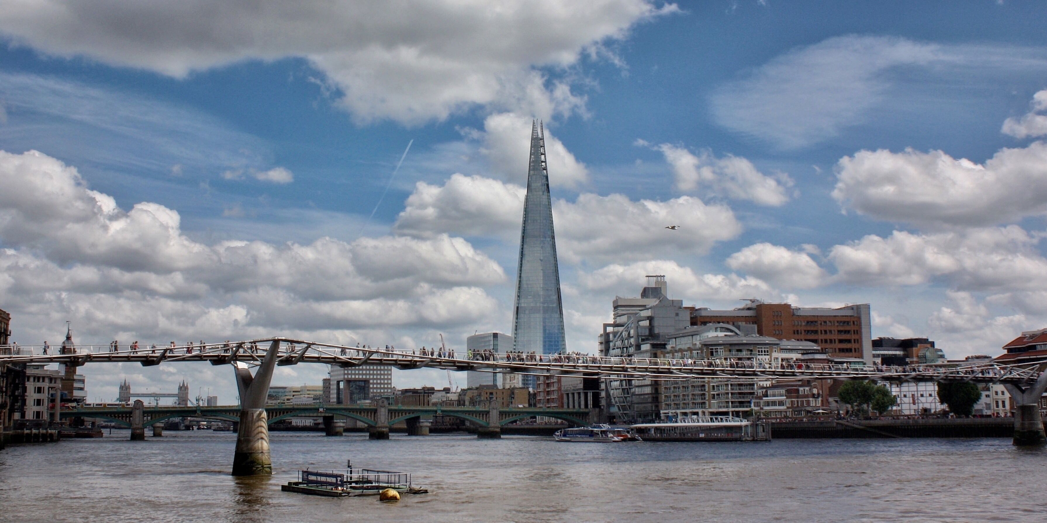 Cross on the Thames.
