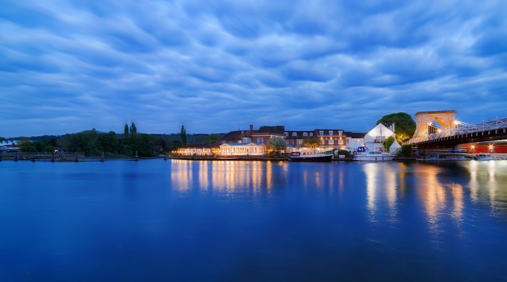 Marlow Bridge over the River Thames at twilight on a spring evening. The bridge is designed by William Tierney Clark and was built between 1829 and 1832.