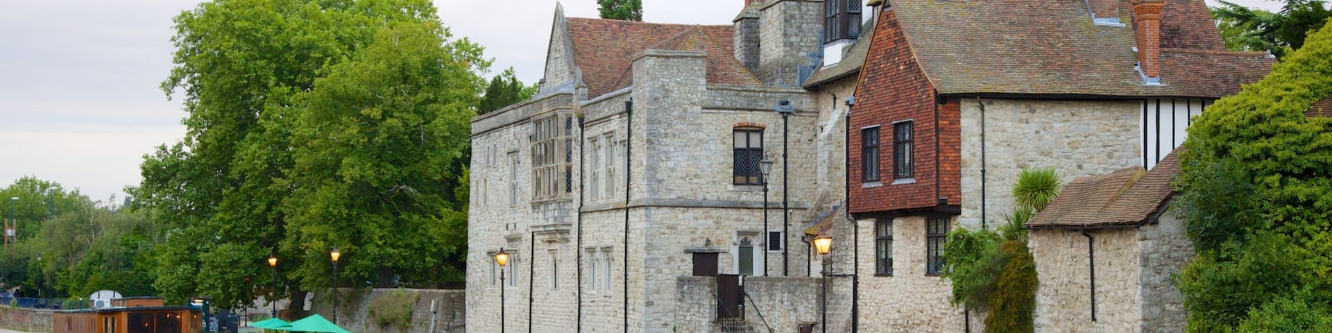 Maidstone which includes a house, heritage architecture and a river or creek