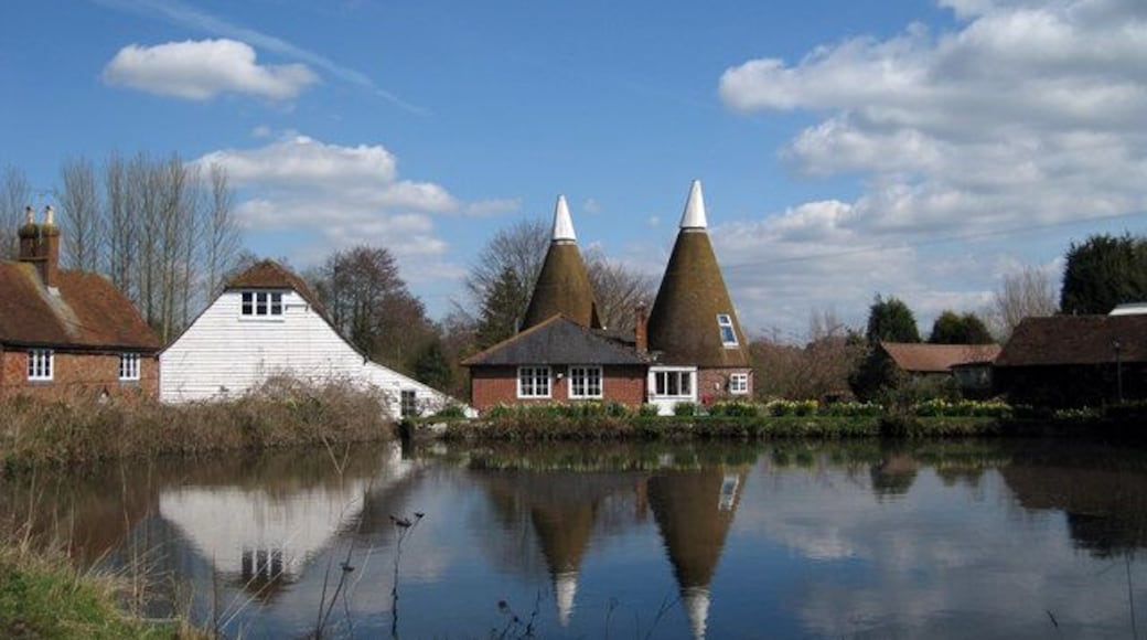 The Oast, Fairbourne Mill, Fairbourne Lane, Harrietsham, Kent Twin round kiln oast house. Grade II listed http://www.imagesofengland.org.uk/details/default.aspx?id=173772