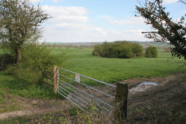 Farmland at Upper Broughton. Taken from the double stile in the NW quadrant of the square.
