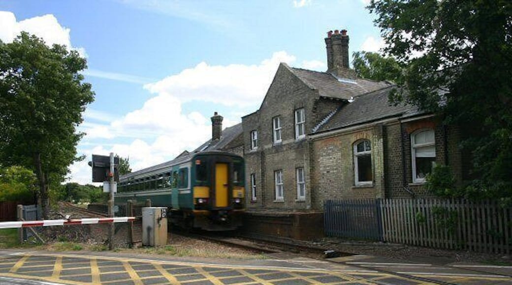 Old station at Six Mile Bottom The railway station at Six Mile Bottom, on the line between Cambridge and Ipswich, was closed in January 1967. The building is now a private residence.
