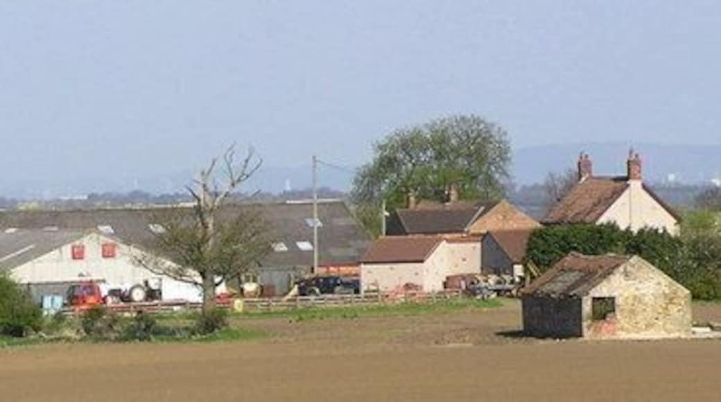 Hope House Farm. From High Side Bank.