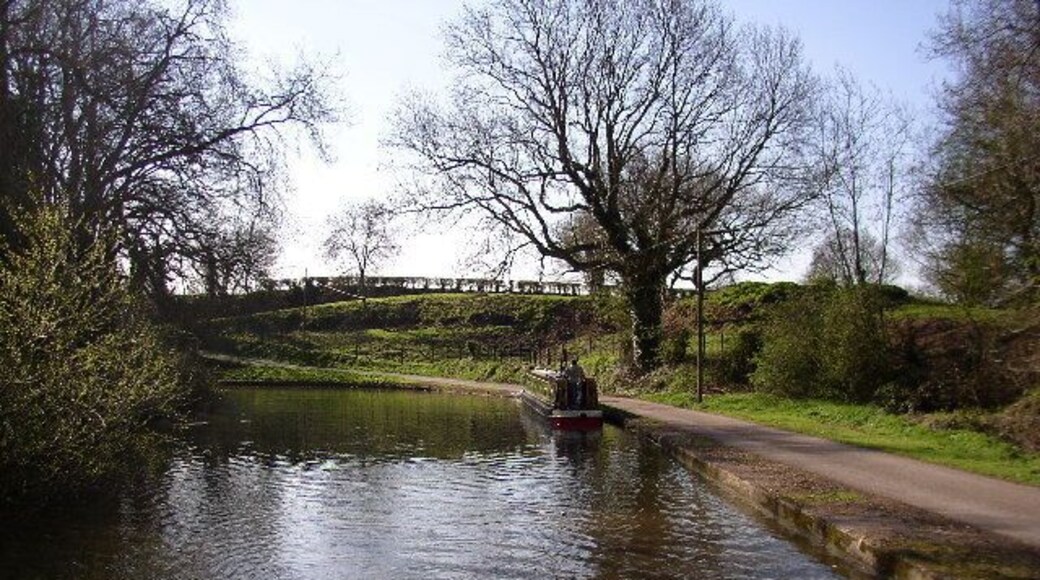 At Barnton Tunnel. The boat is waiting at the West end of Barnton Tunnel, which is just off left of the picture.