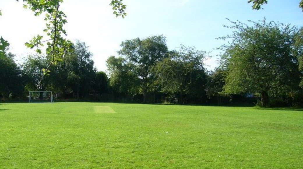 Park Crescent Private park owned & maintained by surrounding residents.