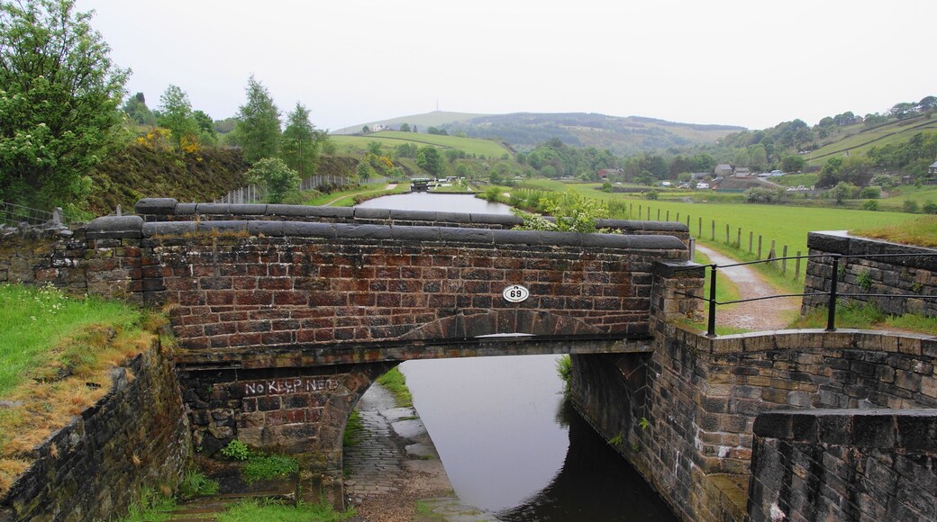 Photograph of Bridge 69, an accommodation bridge over the Huddersfield Narrow Canal near Diggle, Saddleworth, Greater Manchester, England