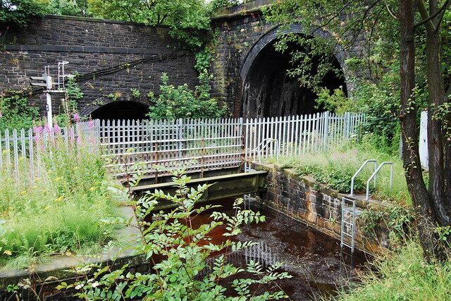 The 1894 Standedge 'live' tunnel