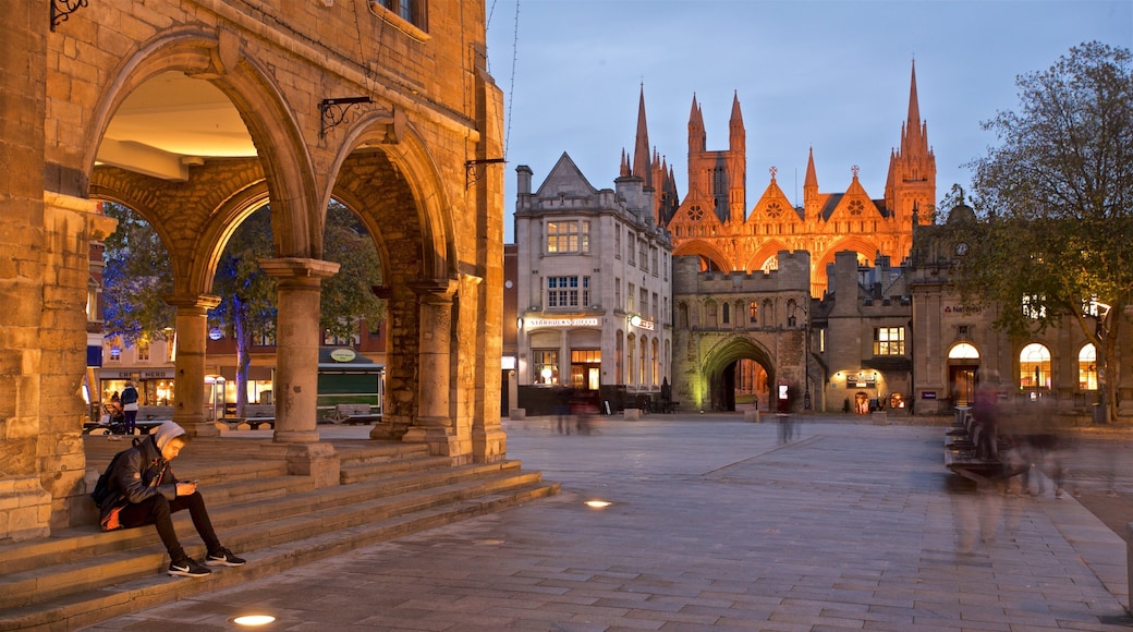 Peterborough showing night scenes, street scenes and heritage elements