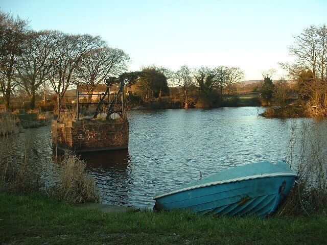 Horns Reservoir Fishery. Called "Horns Dam Fishery" on the sign in the car park.