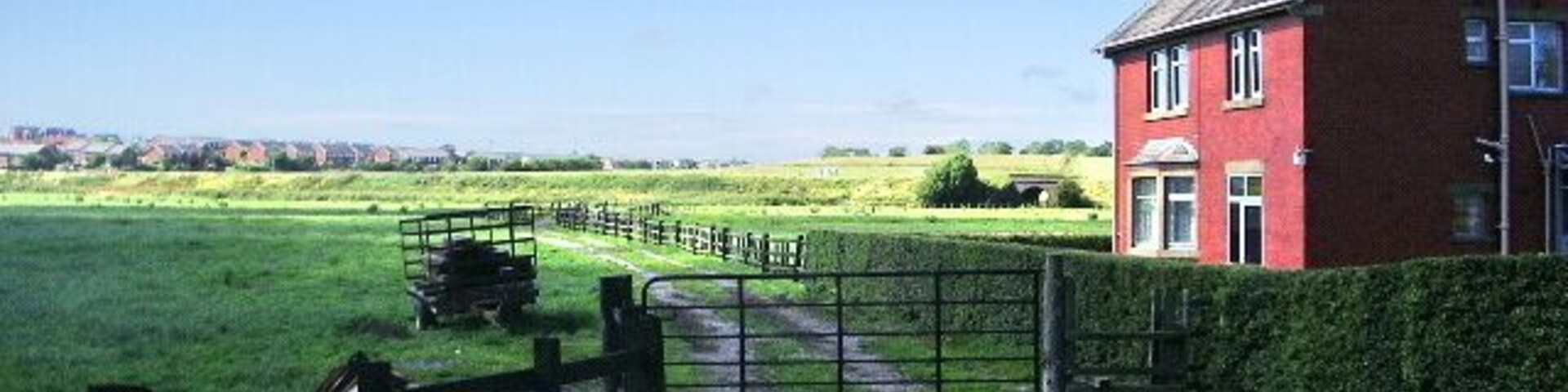 Footpath Footpath to Mowbreck Hall from Carr Farm