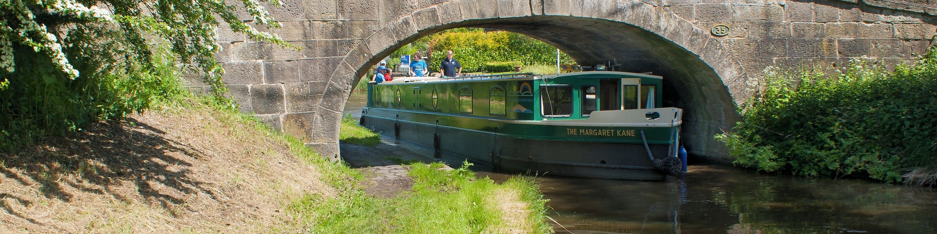 Photograph of Bell Fold Bridge, bridge No. 35 over the Lancaster Canal