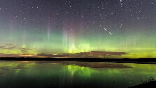Found this lake/slough using Google Earth. just east of Balzac, AB. One of the first locations I went to when I discovered the beauty of the Aurora.
#BvSAstro