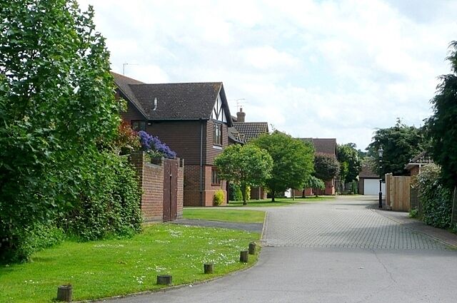 Grazeley Green A small development of houses in the south-east of the square.