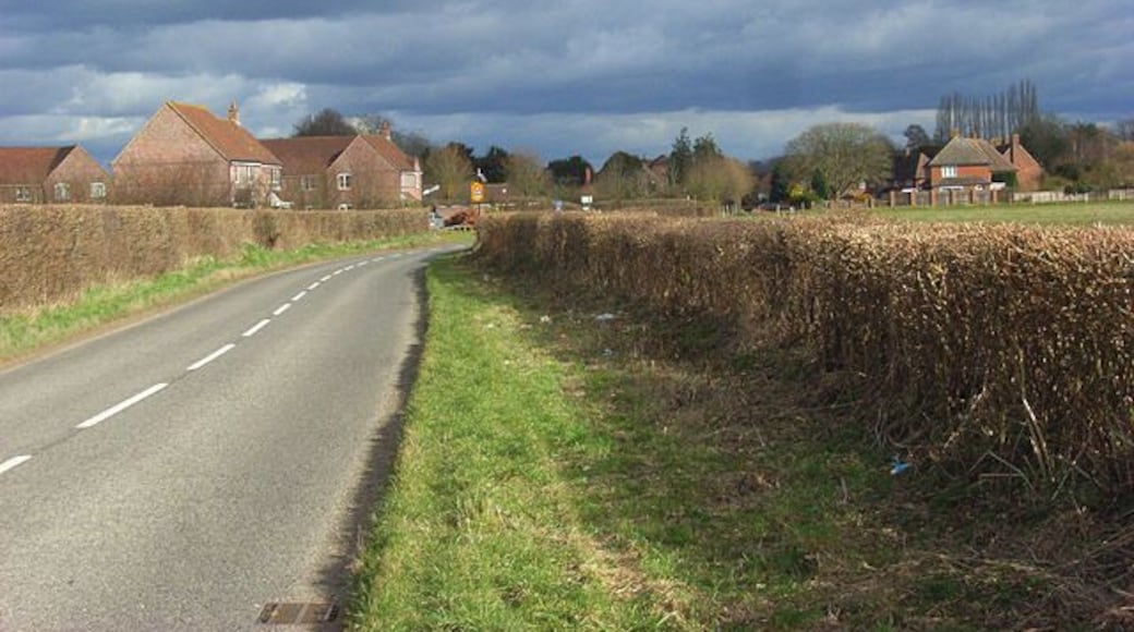 Wasing Lane, Aldermaston Approaching the western edge of the village from Wasing and Brimpton. A new development called Dolphin Close is on the left with older ex-local authority housing on the right.
