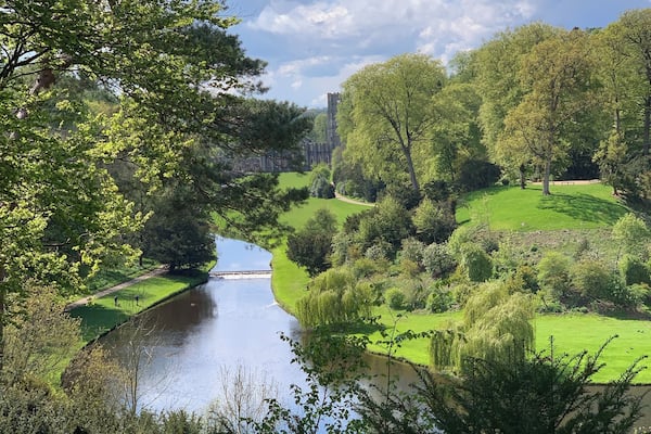 Anne Boleyn’s Seat was originally built for Georgian visitors,who would sit in the seat and be surprised when the huge wooden doors opened,to reveal the view of the gardens and abbey below,This was the Aislabies way of showing off the estate that they owned#foutainsabbey#ripon