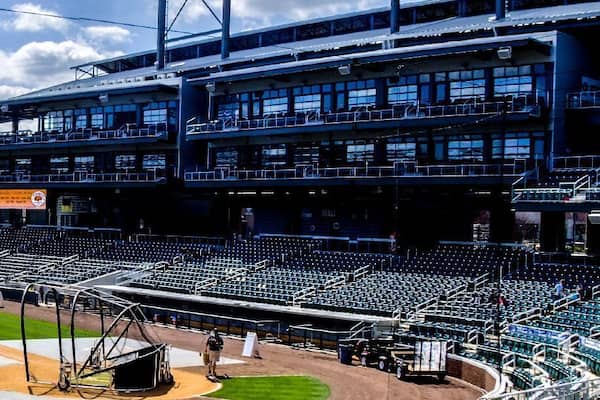 The home stadium for the Birmingham Barons. A great facility with restaurants and brewery's nearby that serve food/beer in the stadium during games