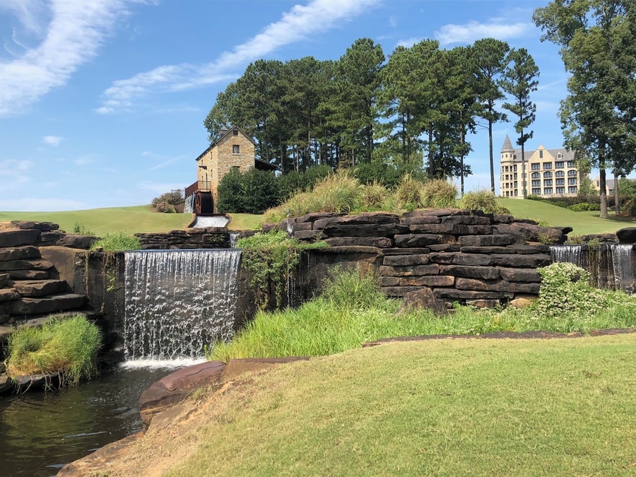 Right in my backyard! Beautiful Ross Bridge in Hoover, Alabama. The jewel of the Robert Trent Jones Golf Trail!
#mybackyard #rossbridge #roberttrentjonesgolftrail