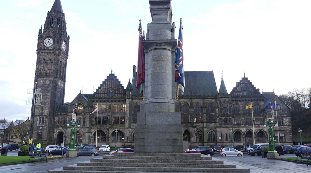 The Rochdale Cenotaph in Greater Manchester, photographed from the northwest in November 2017. The town hall is in the background.