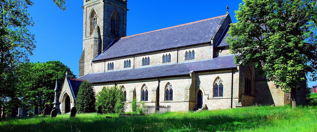 Church Of St James Wikidata has entry Q26551725 with data related to this item.