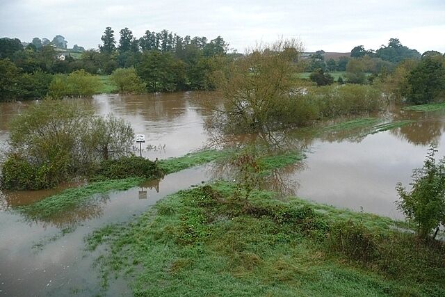 Flooded Wye Some rain has come down from the Welsh hills, and the Wye has burst its banks onto the fields to the west of the A40.