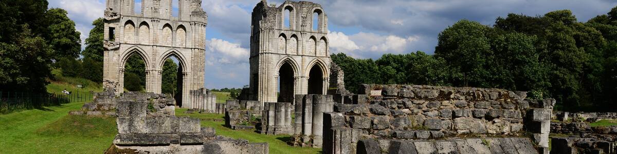 Roche Abbey Cistercian monastery, including monastic precinct, gatehouse and 18th century landscape garden Wikidata has entry Q17664871 with data related to this monument.