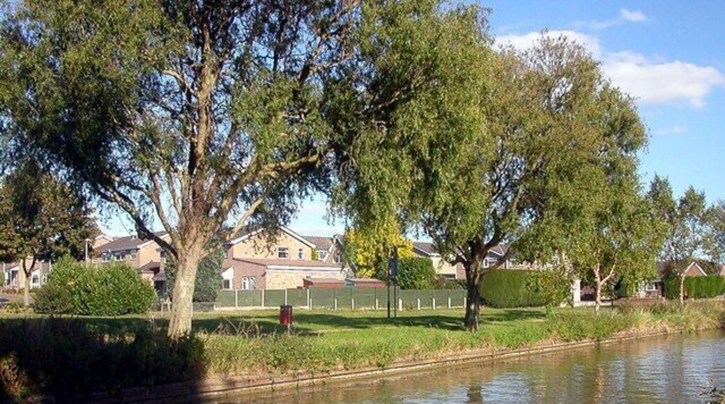 Rugby-Brownsover Estate The Oxford Canal passes through a residential area.