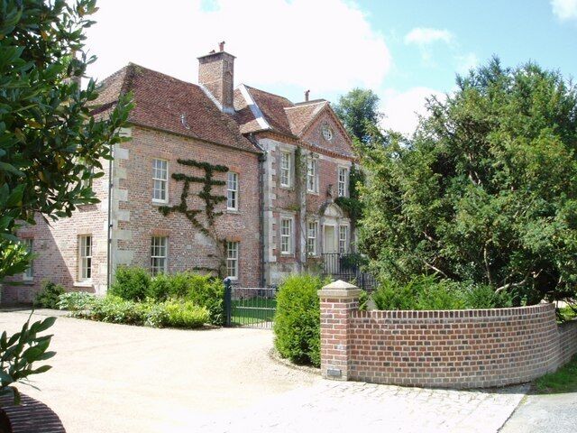 Reddish House at Broad Chalke. I wonder what the former owner of this house, the late Sir Cecil Beaton, would make of this photograph.