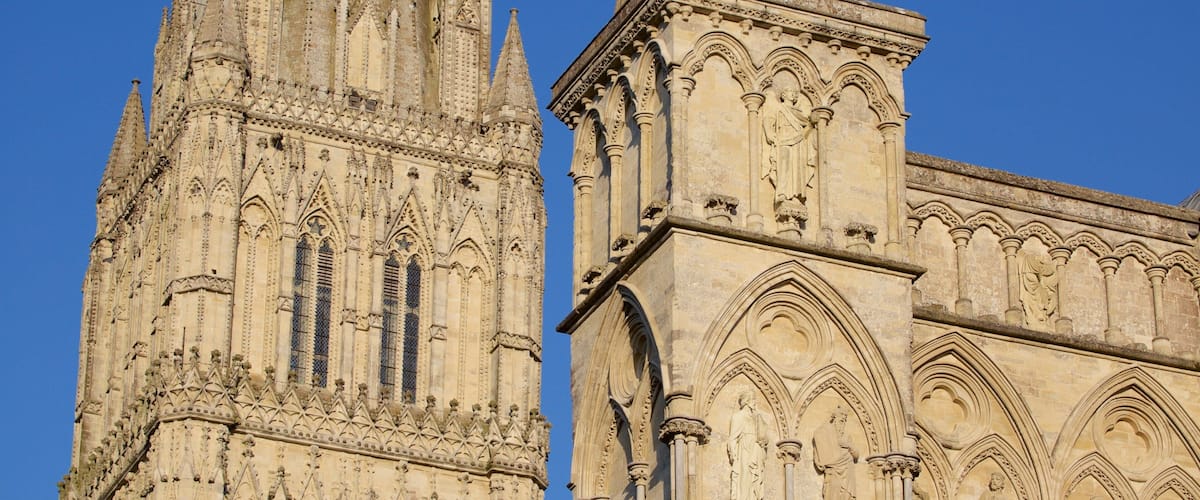 Salisbury which includes heritage architecture