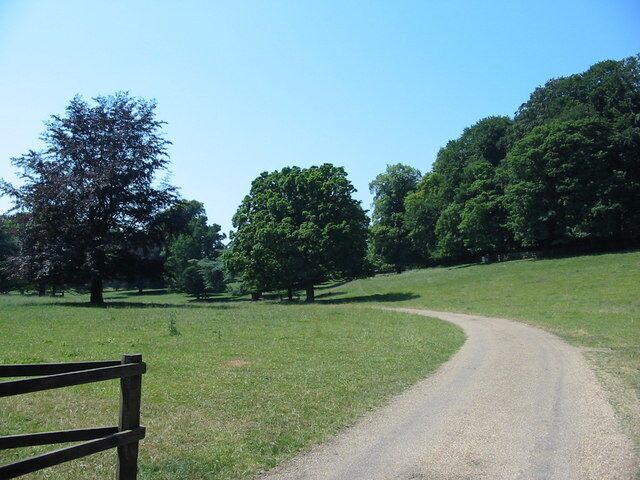 Driveway leading into Wykeham Estate.