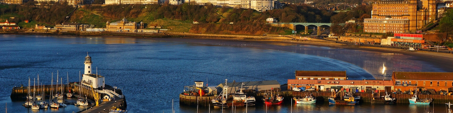Early morning light on the harbour.
Image taken from the path that leads to the castle & overlooks the harbour.
#scarborough #scarboroughlife #scarborough harbour